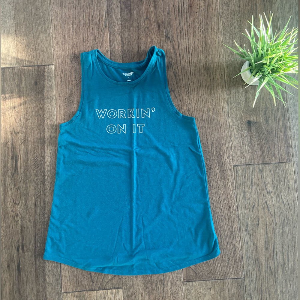 OldNavy Activewear TankTop!🩵💙💚
